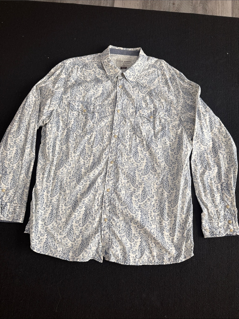 2 shirts -Cody James Men’s Button-Up Shirts xxl